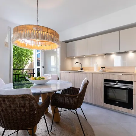 Casita 2 - 2 Avec Parking - Place Des Lices Apartment Saint-Tropez